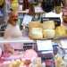 Passiamo ora davanti alla Bottega di salumi e formaggi di Pasquale...